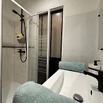 Spacious On The Edge Of The Historic Center