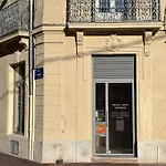 아파트 Spacious On The Edge Of The Historic Center