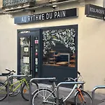 Spacious On The Edge Of The Historic Center
