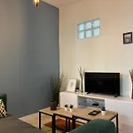 Spacious On The Edge Of The Historic Center