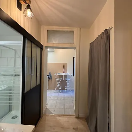 Spacious On The Edge Of The Historic Center