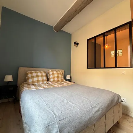아파트 Spacious On The Edge Of The Historic Center *