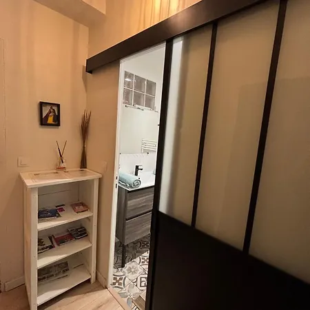 Spacious On The Edge Of The Historic Center Appartamento