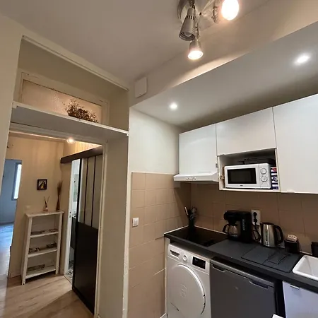 Spacious On The Edge Of The Historic Center Appartamento *