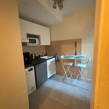 Spacious On The Edge Of The Historic Center *